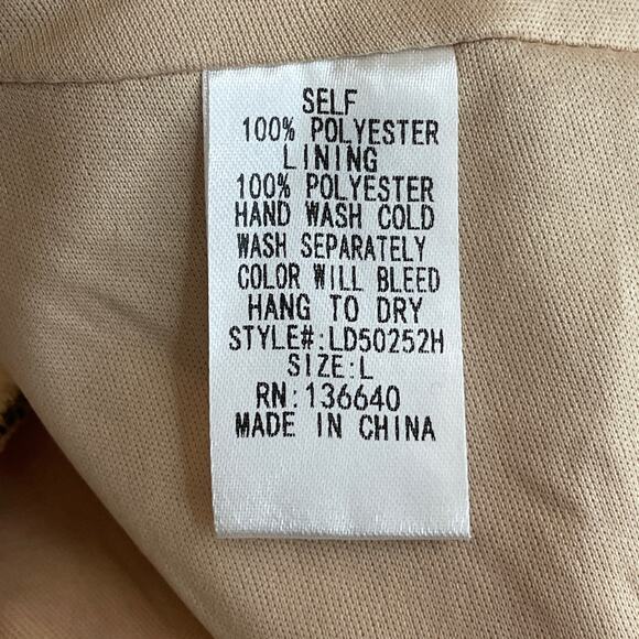 L'atiste Sealed With A Kiss Dress High Low Crochet Lace Halter Size Large NWT - Picture 9 of 10